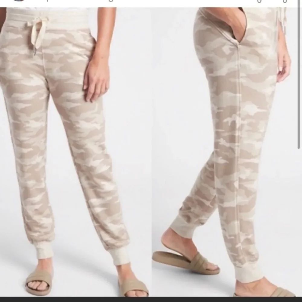 NWOT Athleta Balance Printed Jogger Camo Lux Oatmeal Heather Small